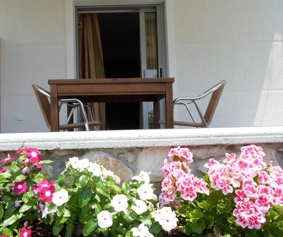 هيماري Riviera Rooms الغرفة الصورة