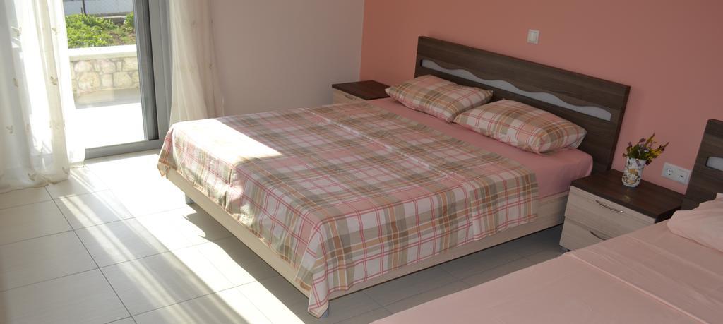 هيماري Riviera Rooms الغرفة الصورة