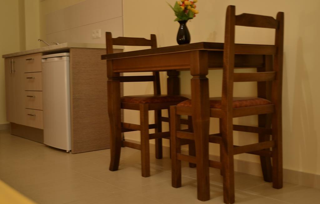 هيماري Riviera Rooms الغرفة الصورة