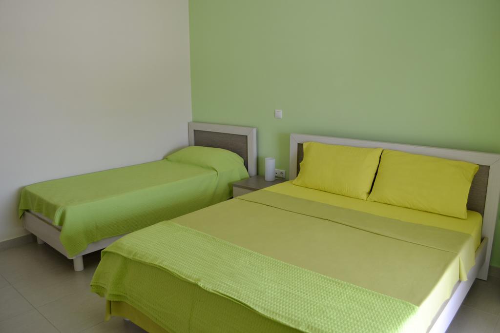 هيماري Riviera Rooms الغرفة الصورة