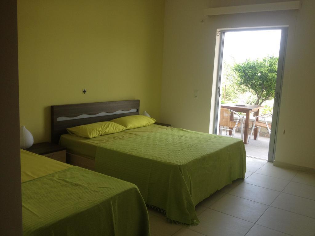 هيماري Riviera Rooms الغرفة الصورة